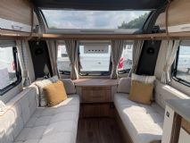 2018 COACHMAN VIP 575 3(1).jpg